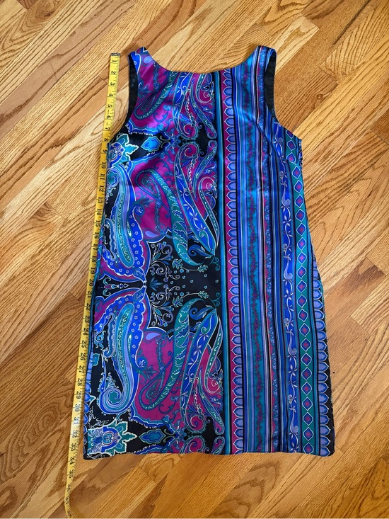 Alice & Trixie Dresses & Skirts - 100% Silk Sleeveless Paisley Shift Dress in Blue & Purple